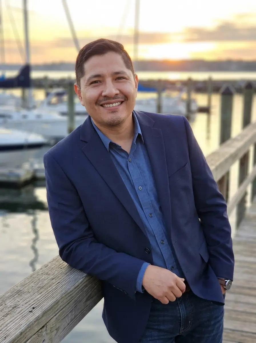 waterfront-dock dating photo background 1 — natural lifestyle